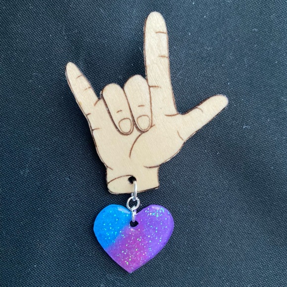 Love You ASL Sign Language Pin 🤟❤️💙💜💛💚 - Picture 4 of 6